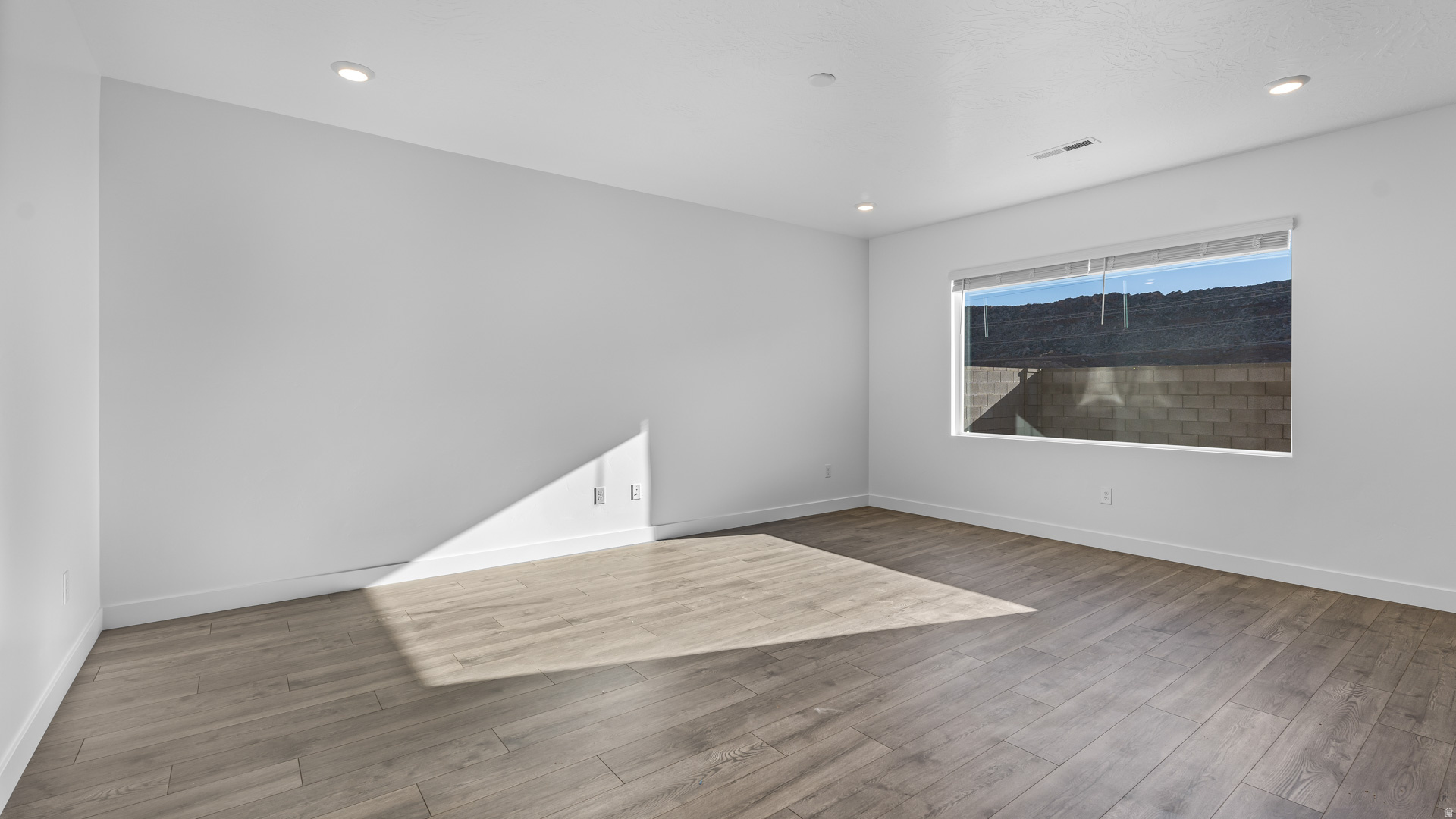 STANDING ROCK EAST AT LONG VALLEY - Residential