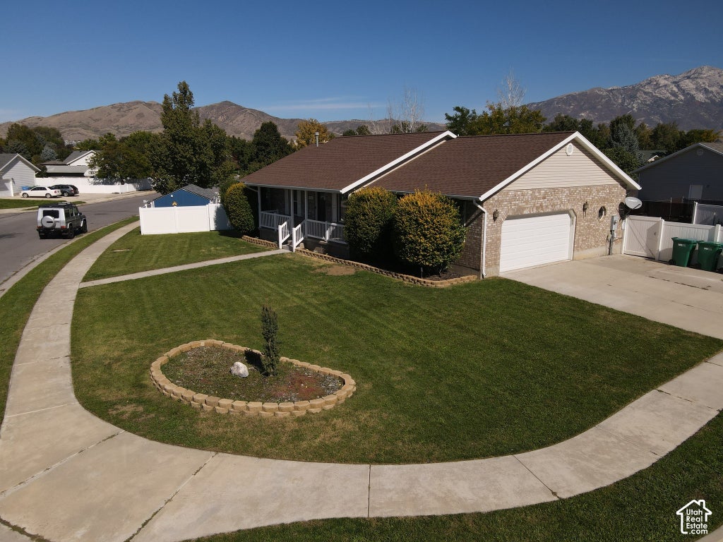 Photo of 2106 N 1000 E, Lehi, UT 84043 (MLS # 2189304)