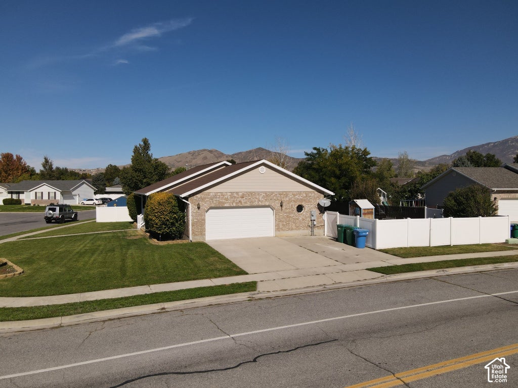 Photo of 2106 N 1000 E, Lehi, UT 84043 (MLS # 2189304)