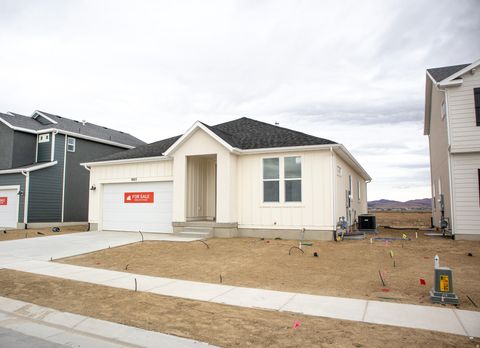 Photo of 665 E WADDELL STREET LOT St #106, Eagle Mountain, UT 84005 (MLS # 2144634)