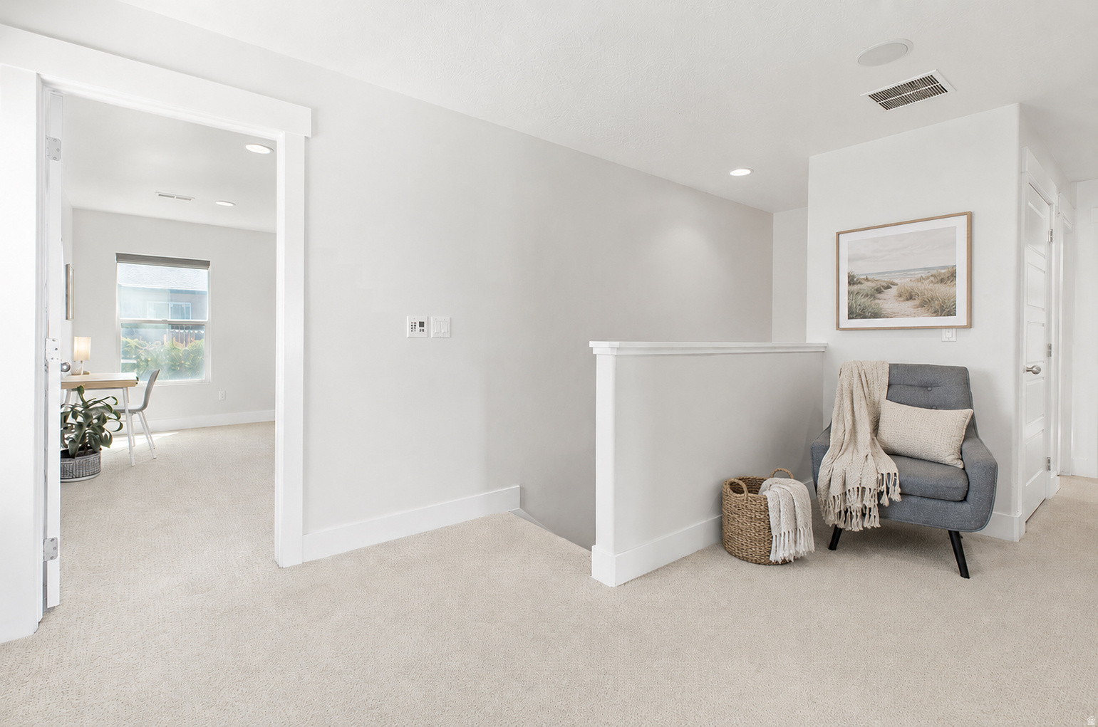 SILVER LAKE - Residential