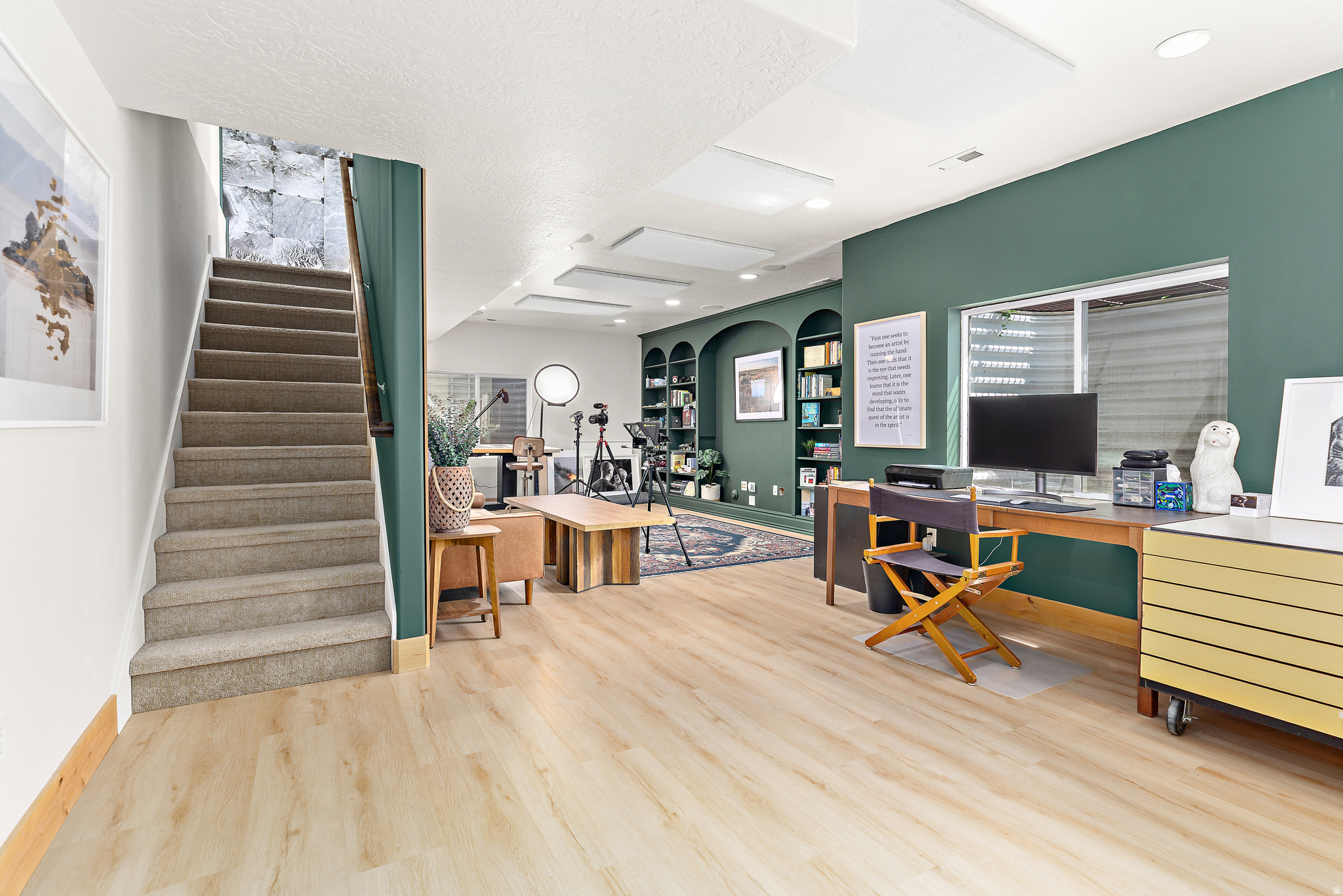 SILVER LAKE - Residential