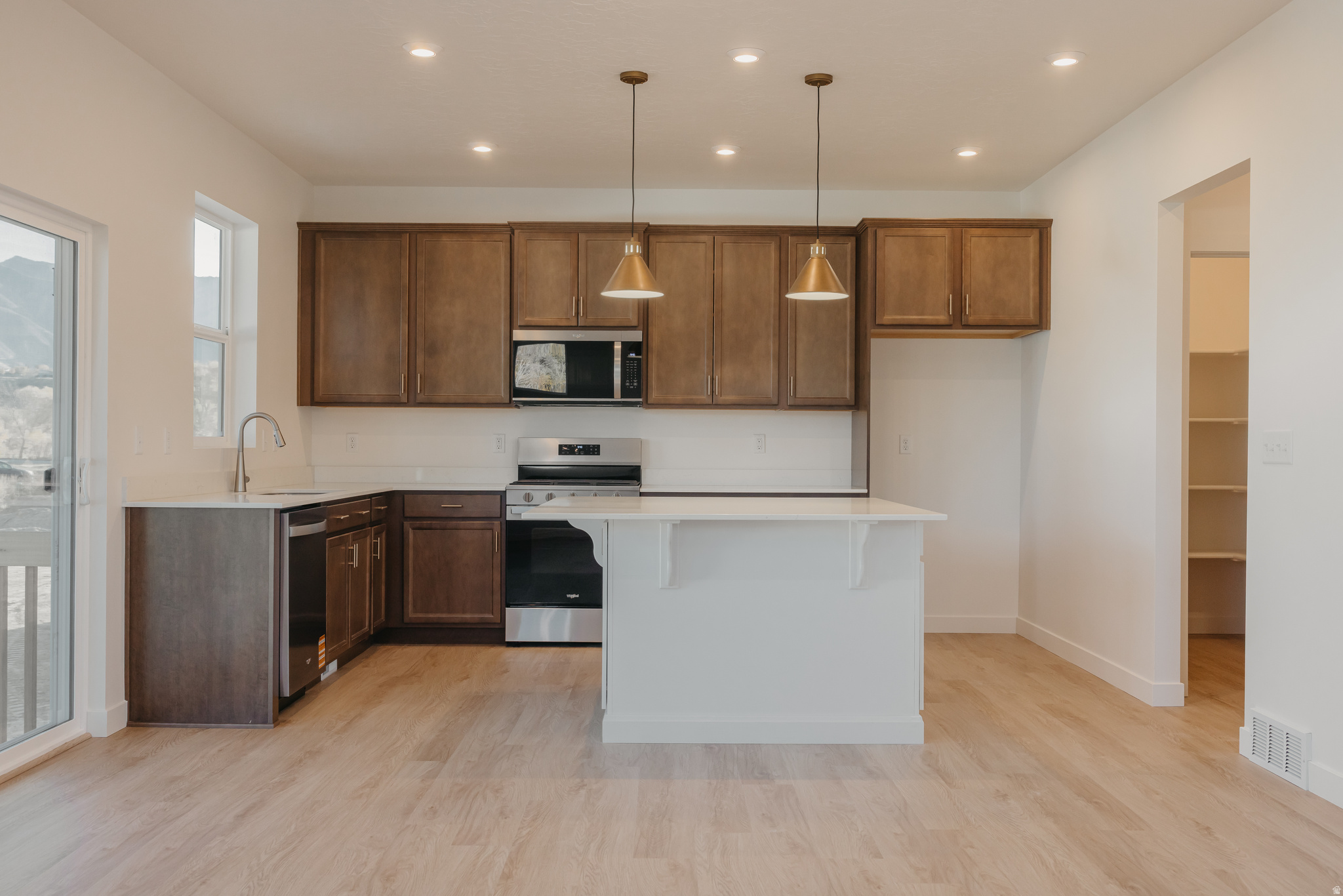 RIVERSIDE ESTATES - Residential