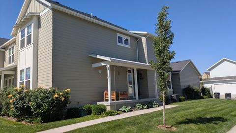 Photo of 10368 S CROW WING DR, South Jordan, UT 84009 (MLS # 2147553)