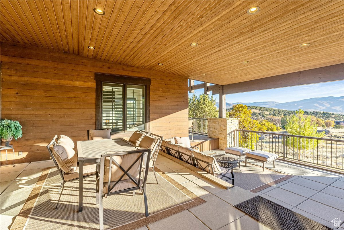 RED LEDGES - Residential