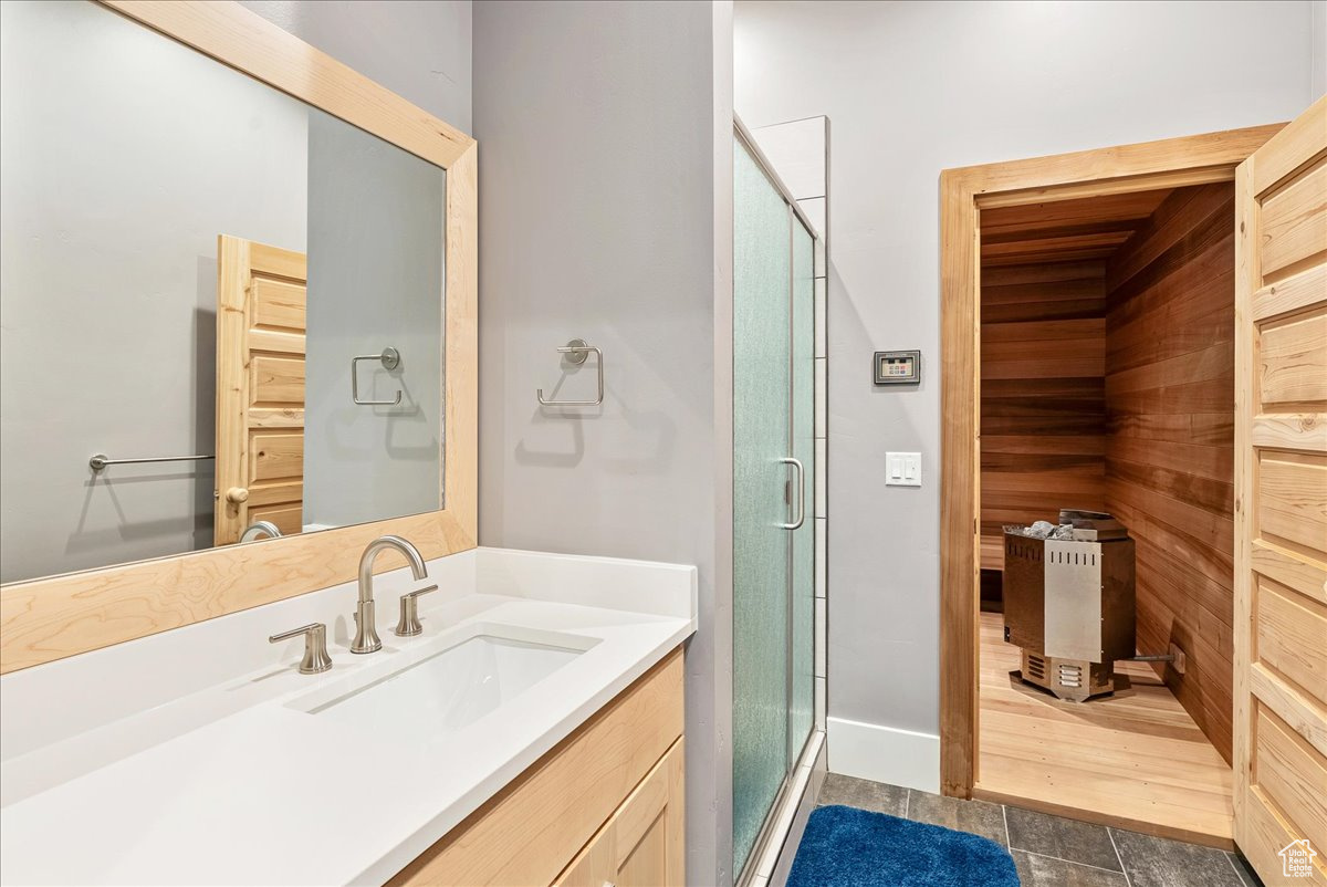 RED LEDGES - Residential