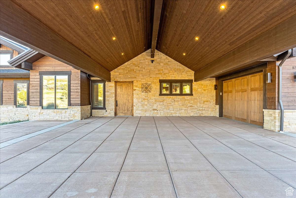 RED LEDGES - Residential