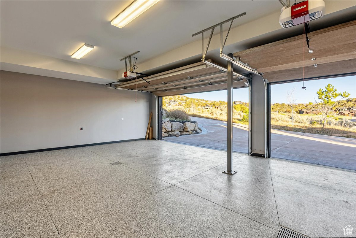 RED LEDGES - Residential