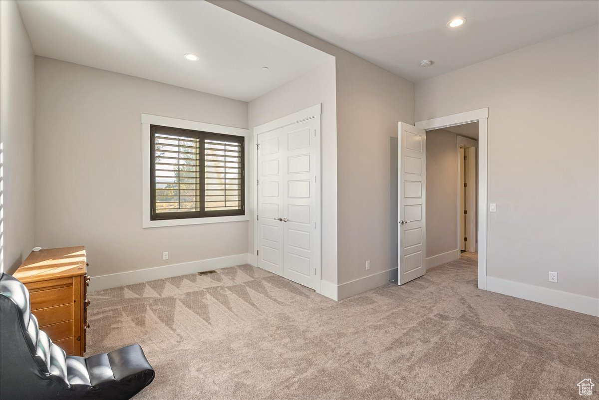 RED LEDGES - Residential