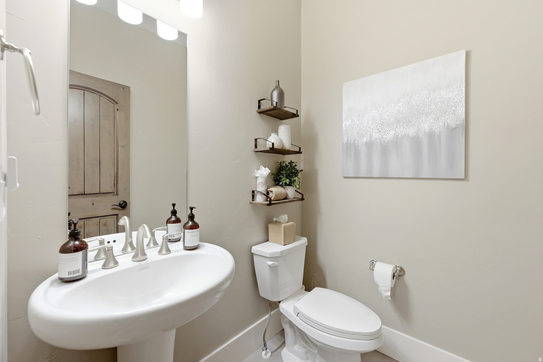 RUSTLER AT HIDEOUT - Residential