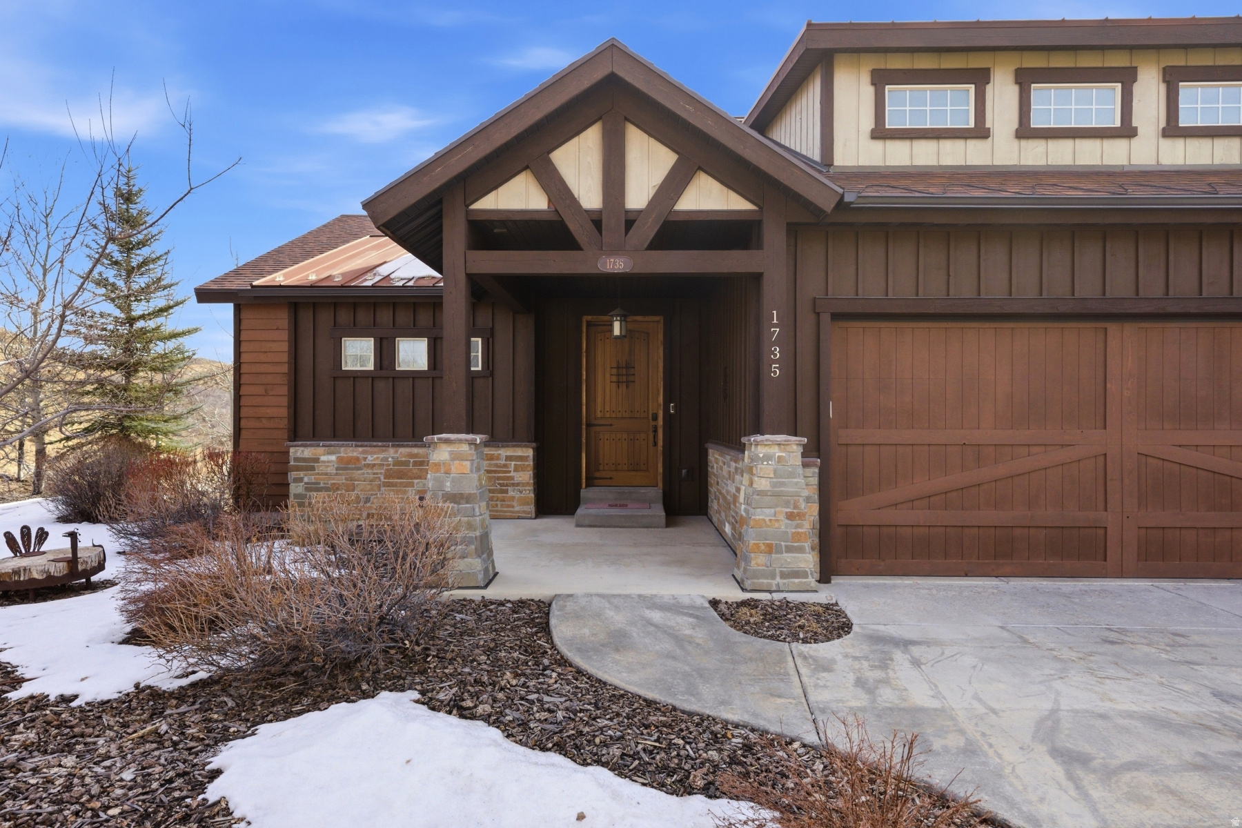 RUSTLER AT HIDEOUT - Residential