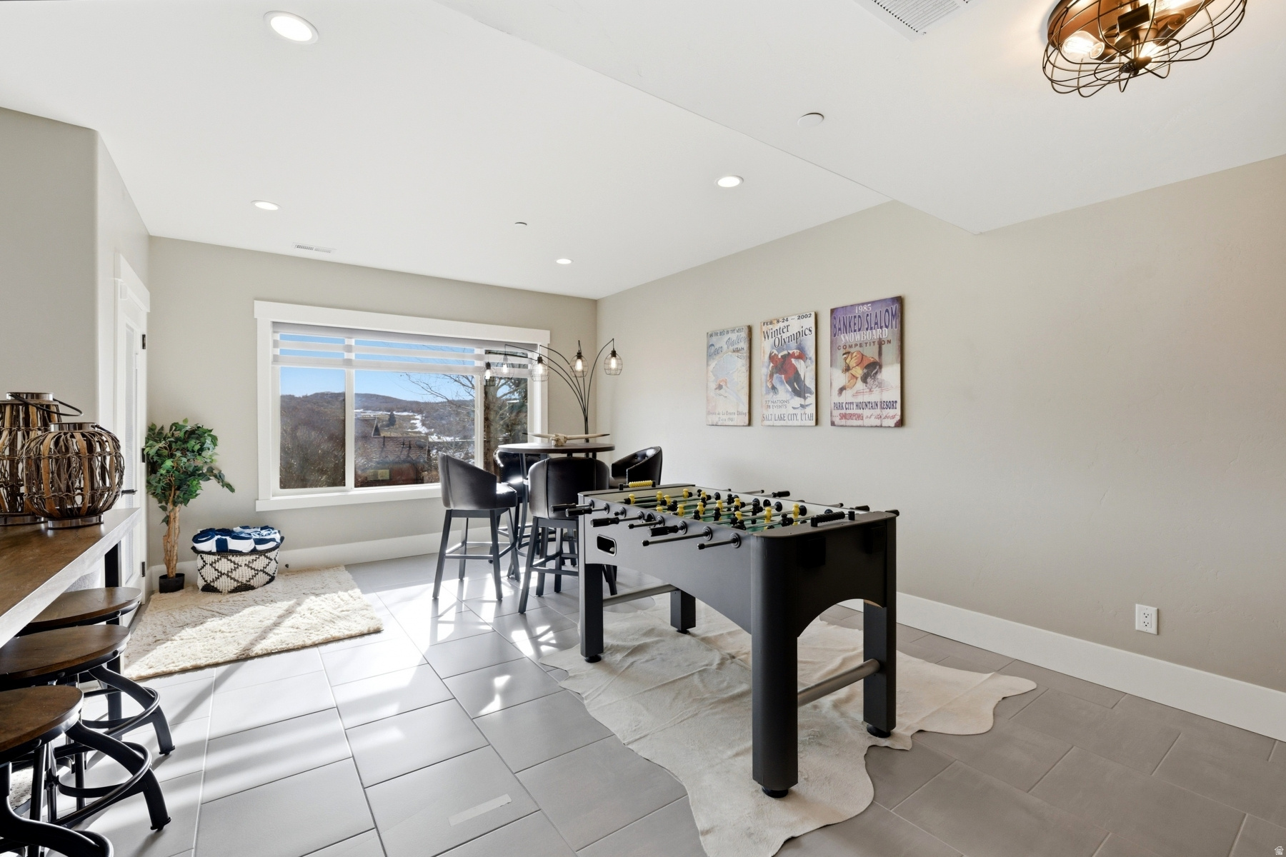 RUSTLER AT HIDEOUT - Residential