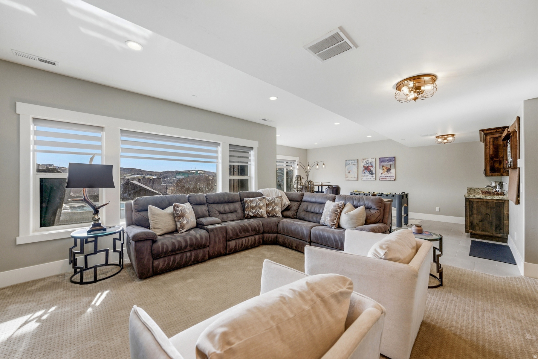 RUSTLER AT HIDEOUT - Residential