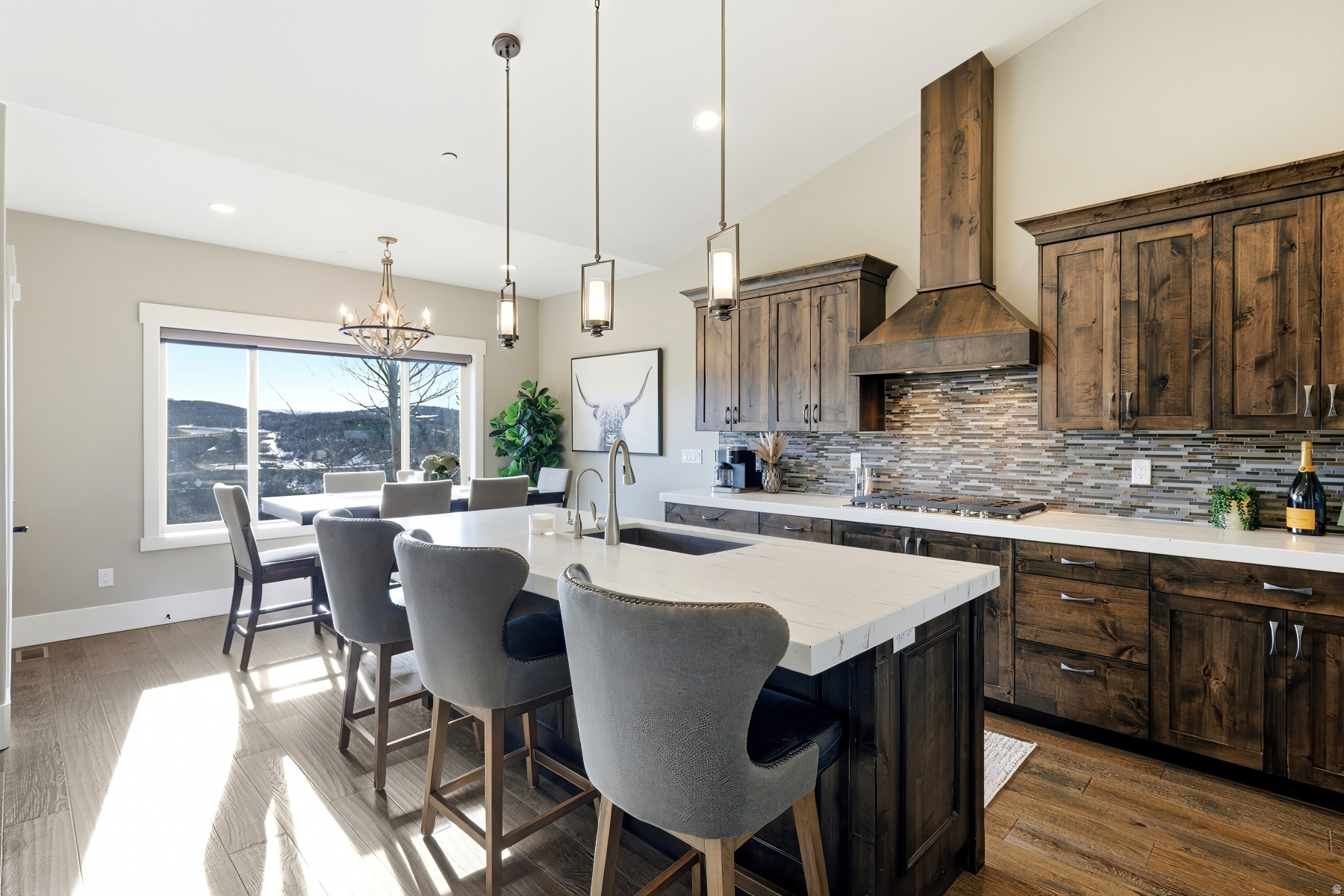 RUSTLER AT HIDEOUT - Residential