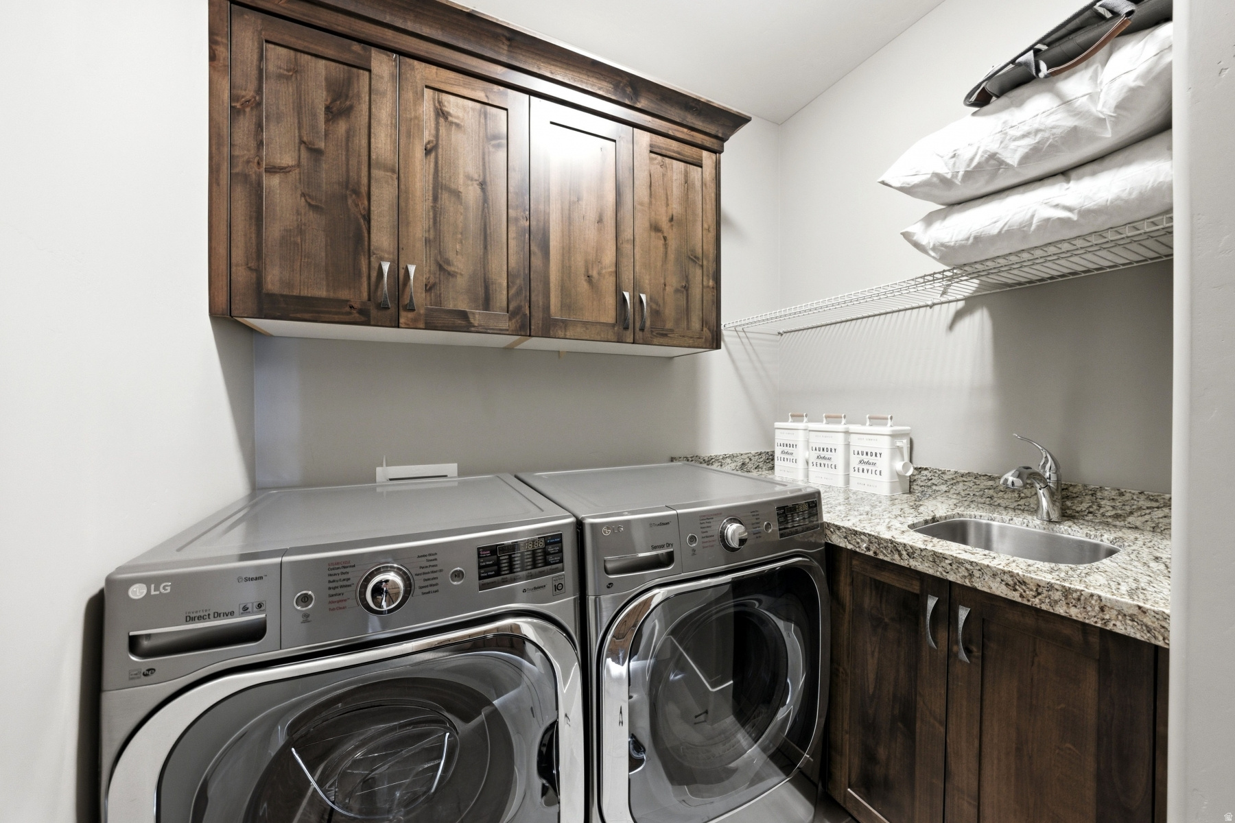 RUSTLER AT HIDEOUT - Residential