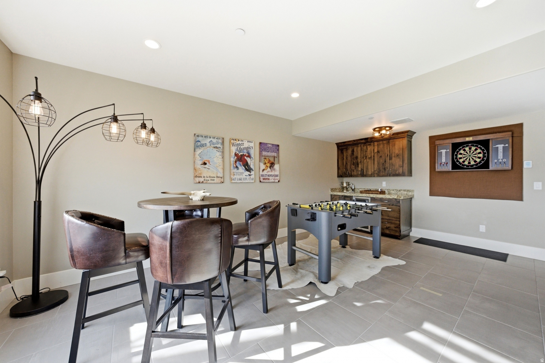 RUSTLER AT HIDEOUT - Residential