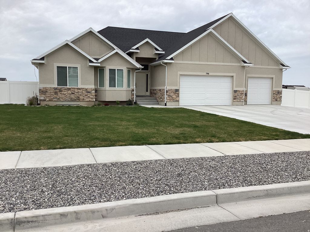 Photo of 796 W CHERRY ORCHARD LN, Grantsville, UT 84029 (MLS # 2152520)
