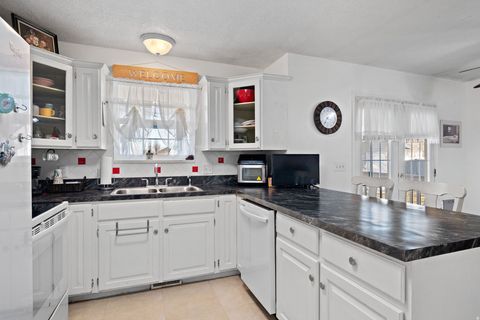 Tiny photo for 519 N 600 E, Springville, UT 84663 (MLS # 2136062)