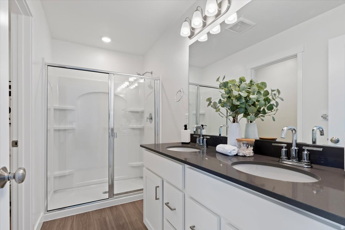 EAGLE VILLAGE - Residential