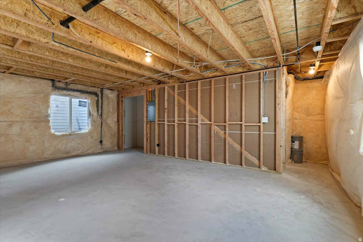 EAGLE VILLAGE - Residential