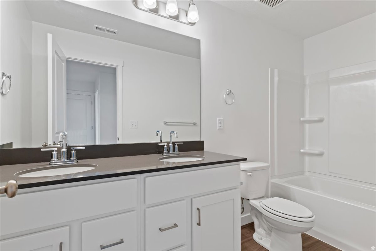 EAGLE VILLAGE - Residential