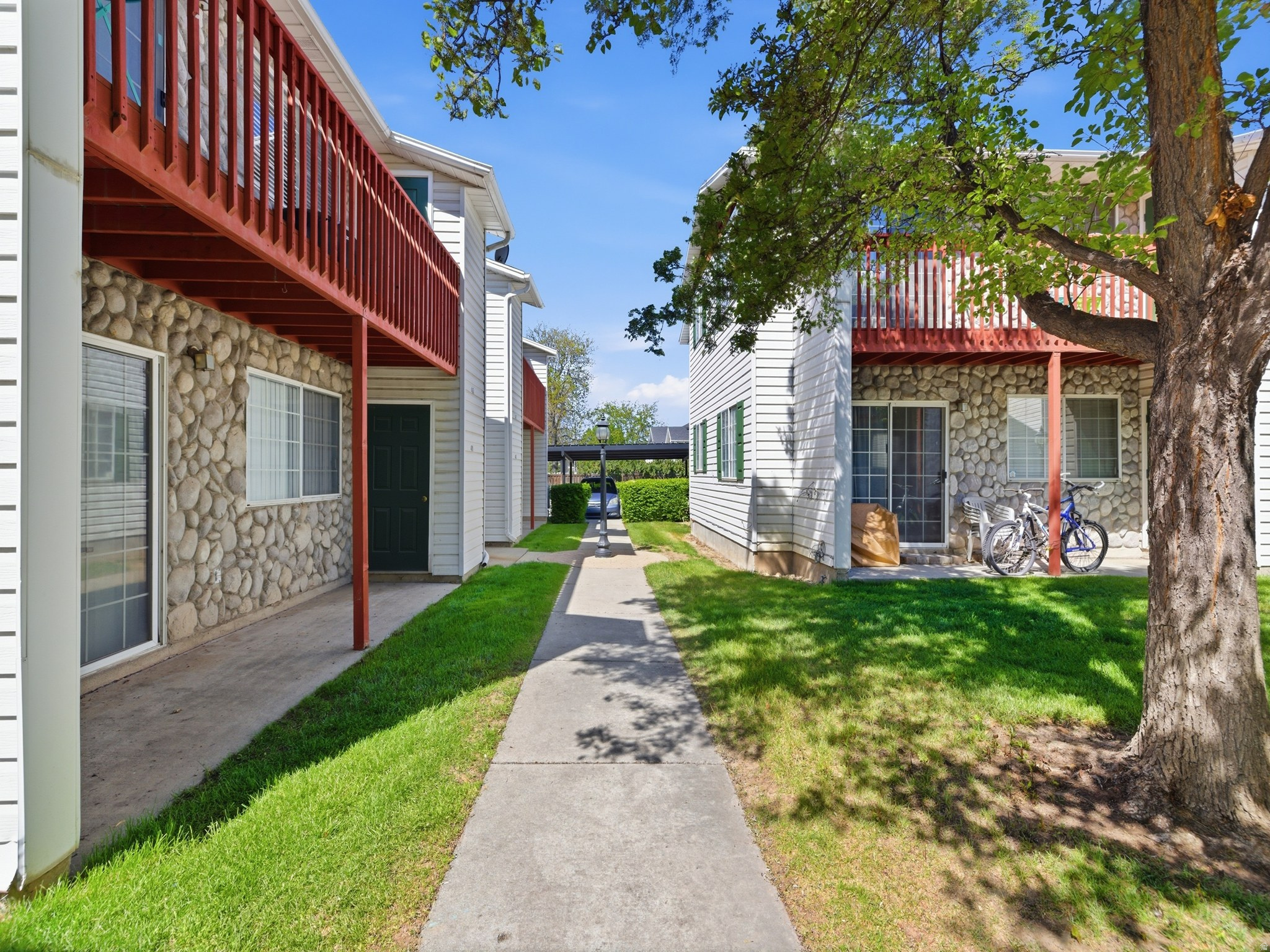 THE BOULEVARD CONDO - Residential
