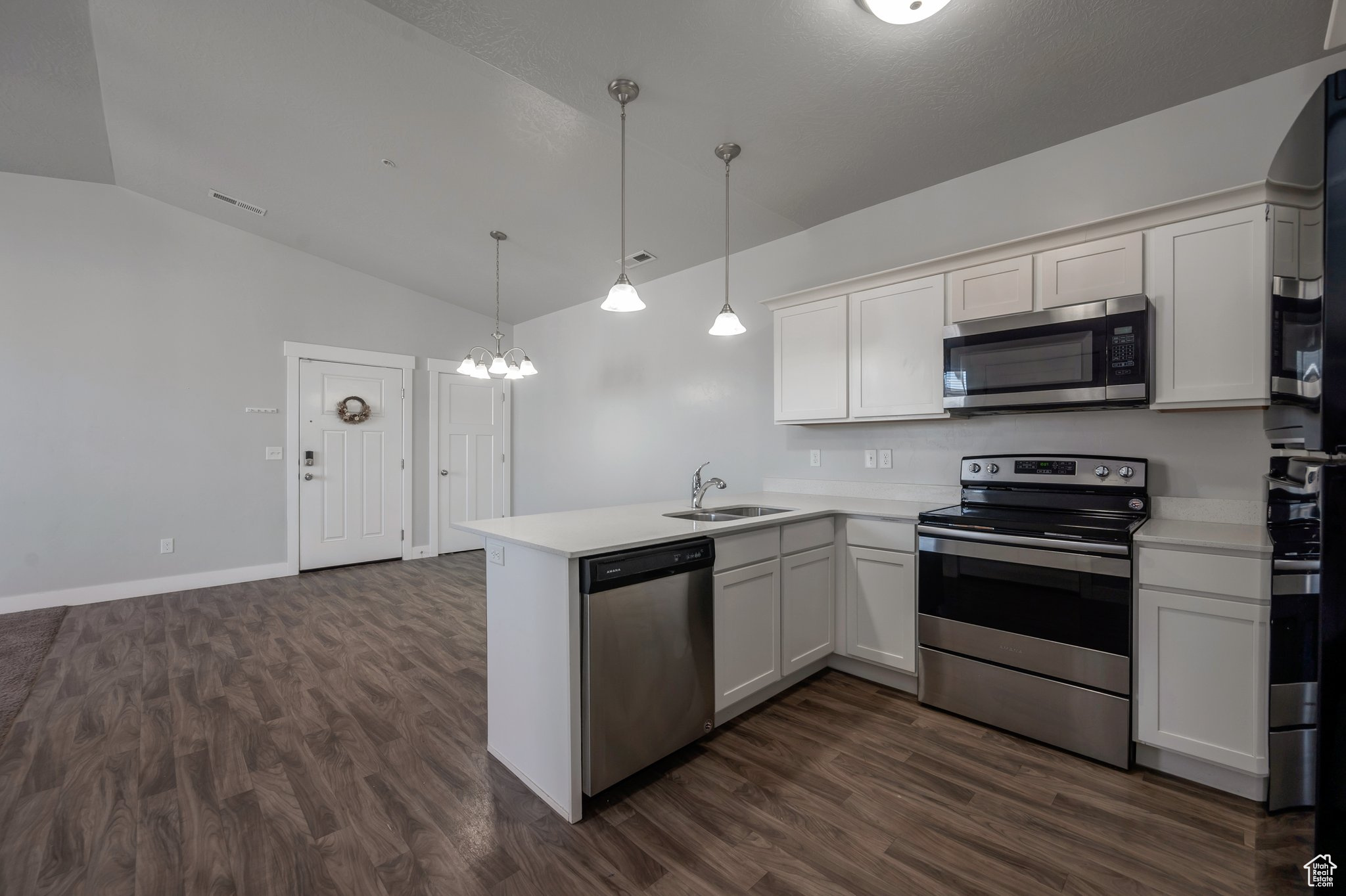 Vineyard, Utah 84059, United States, 3 Bedrooms Bedrooms, ,2 BathroomsBathrooms,Residential,Active,152231