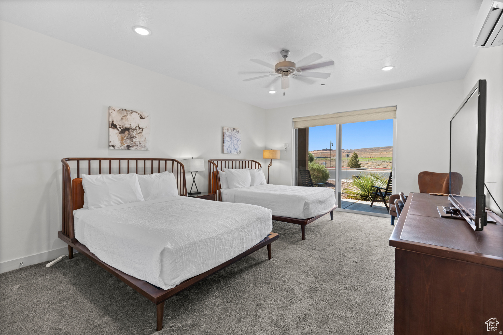 SAND HOLLOW VILLAS - Residential