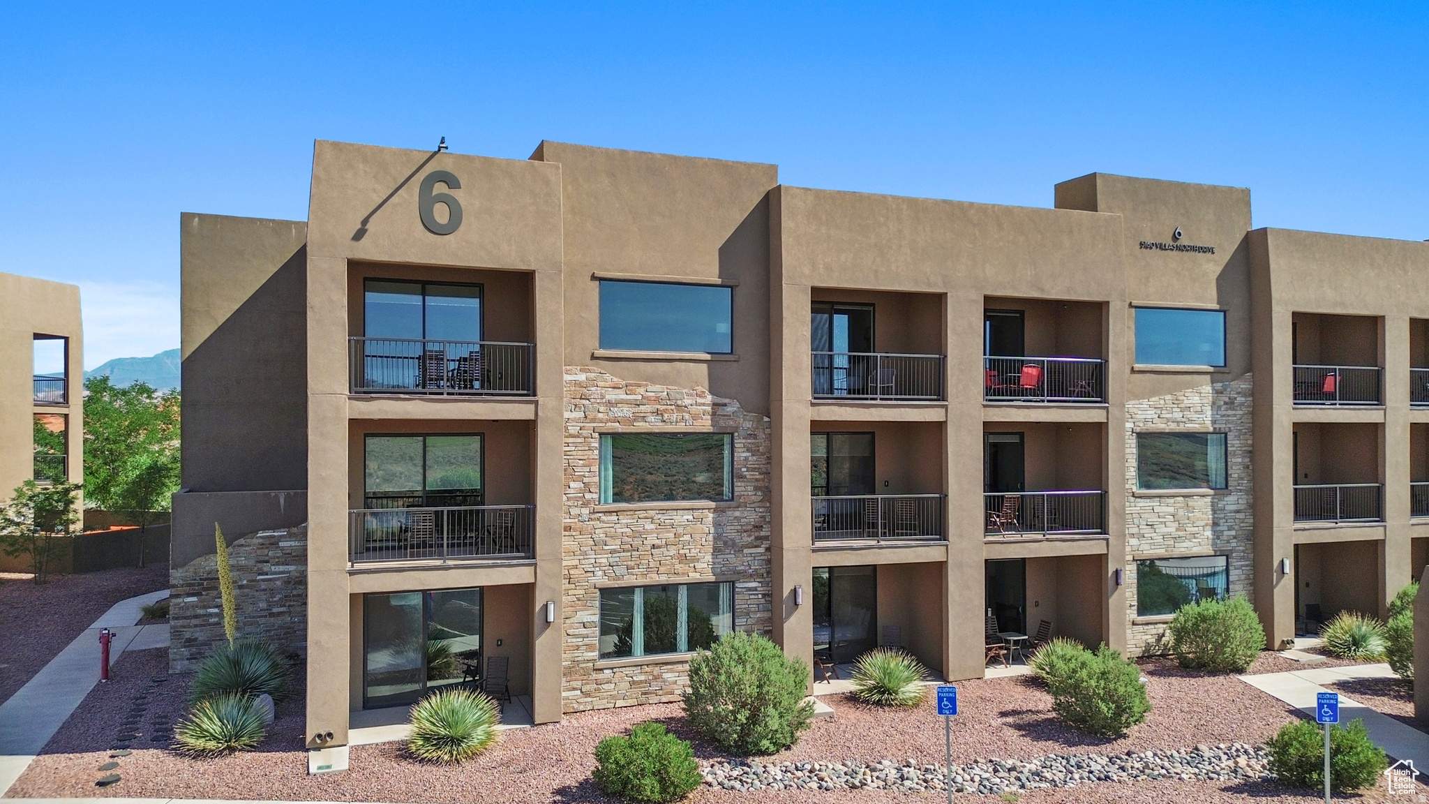 SAND HOLLOW VILLAS - Residential