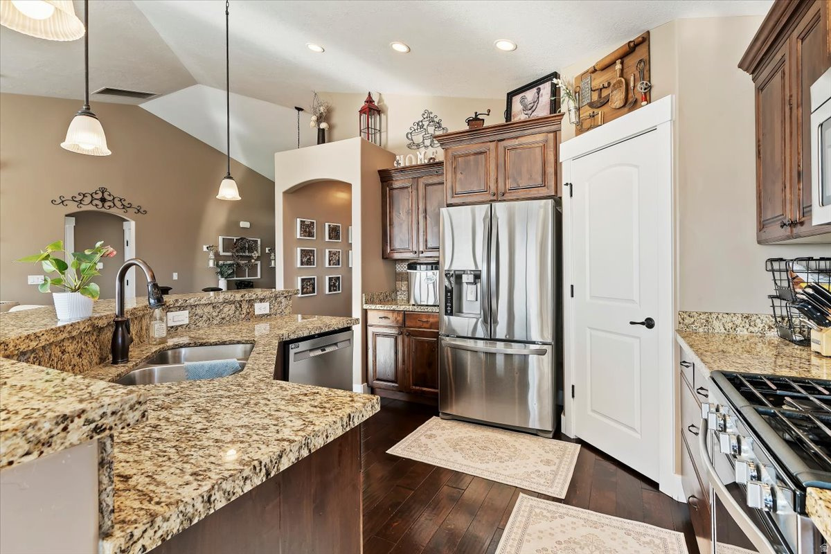 DIAMOND SUMMIT UNIT 1 - Residential