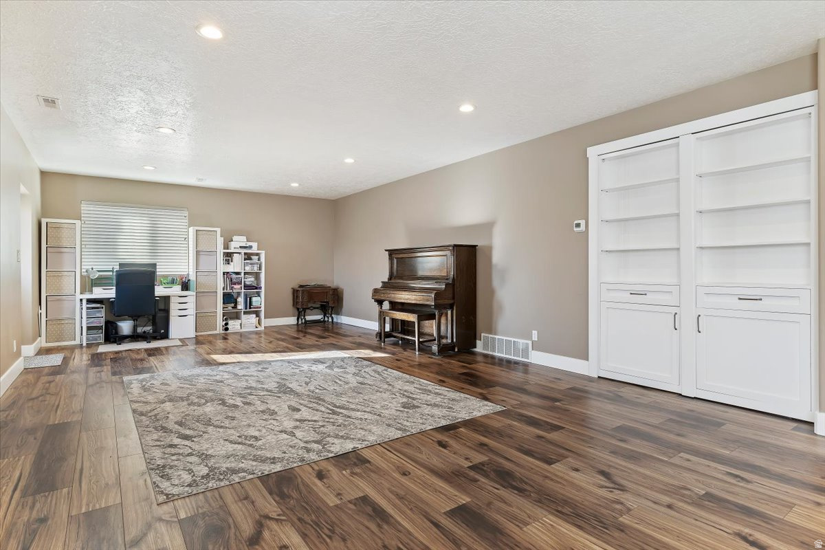 DIAMOND SUMMIT UNIT 1 - Residential