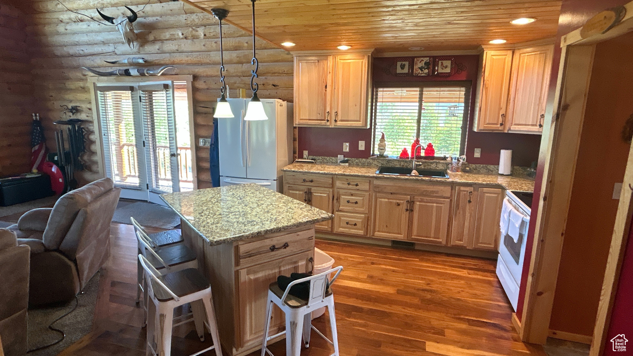 EAGLE ESTS - Residential