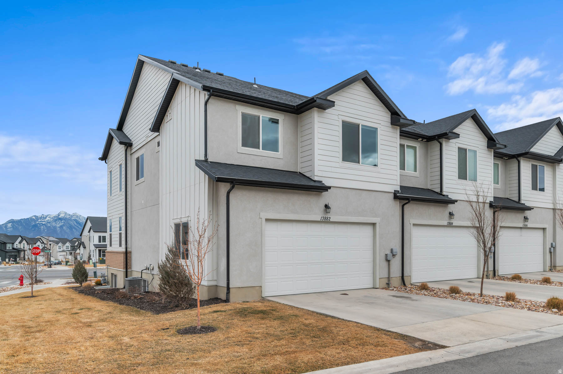 MOUNTAIN RIDGE - Residential