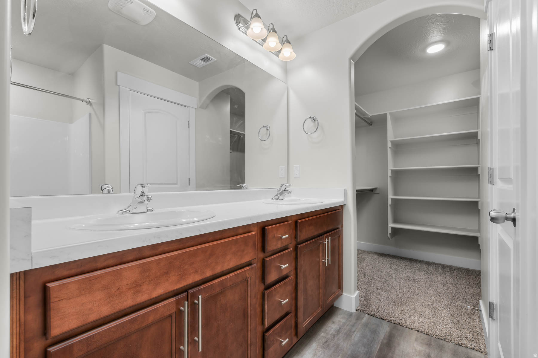 MOUNTAIN RIDGE - Residential