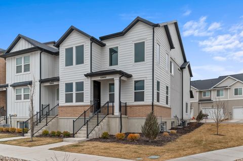 Photo of 13882 S BIG RIDGE LN, Herriman, UT 84096 (MLS # 2139410)