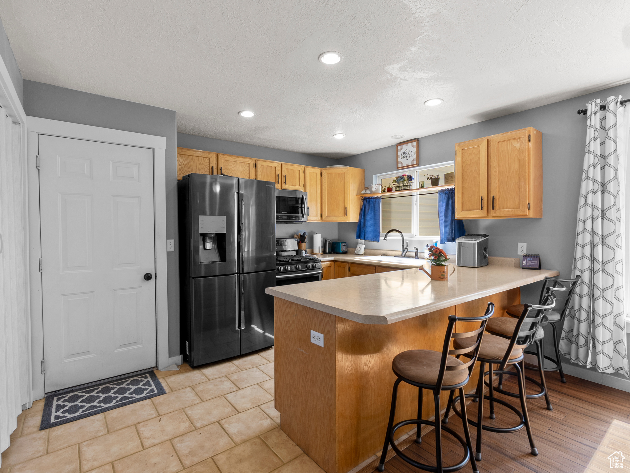 EAGLE POINT - Residential