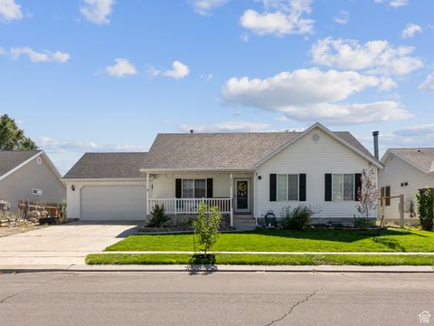 Photo of 2020 E AUTUMN ST, Eagle Mountain, UT 84005 (MLS # 2114271)