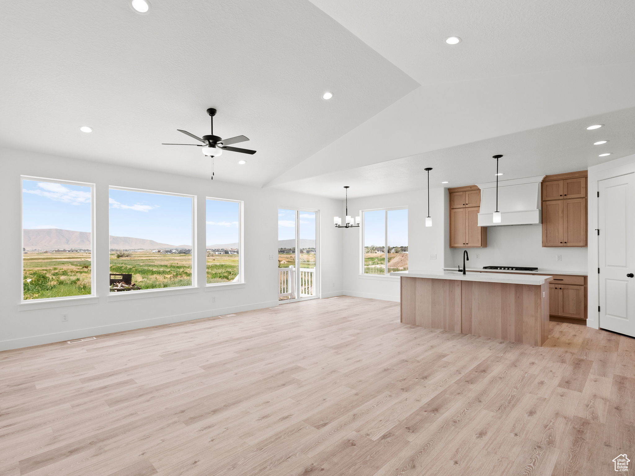 MOONLIGHT VILLAGE - Residential