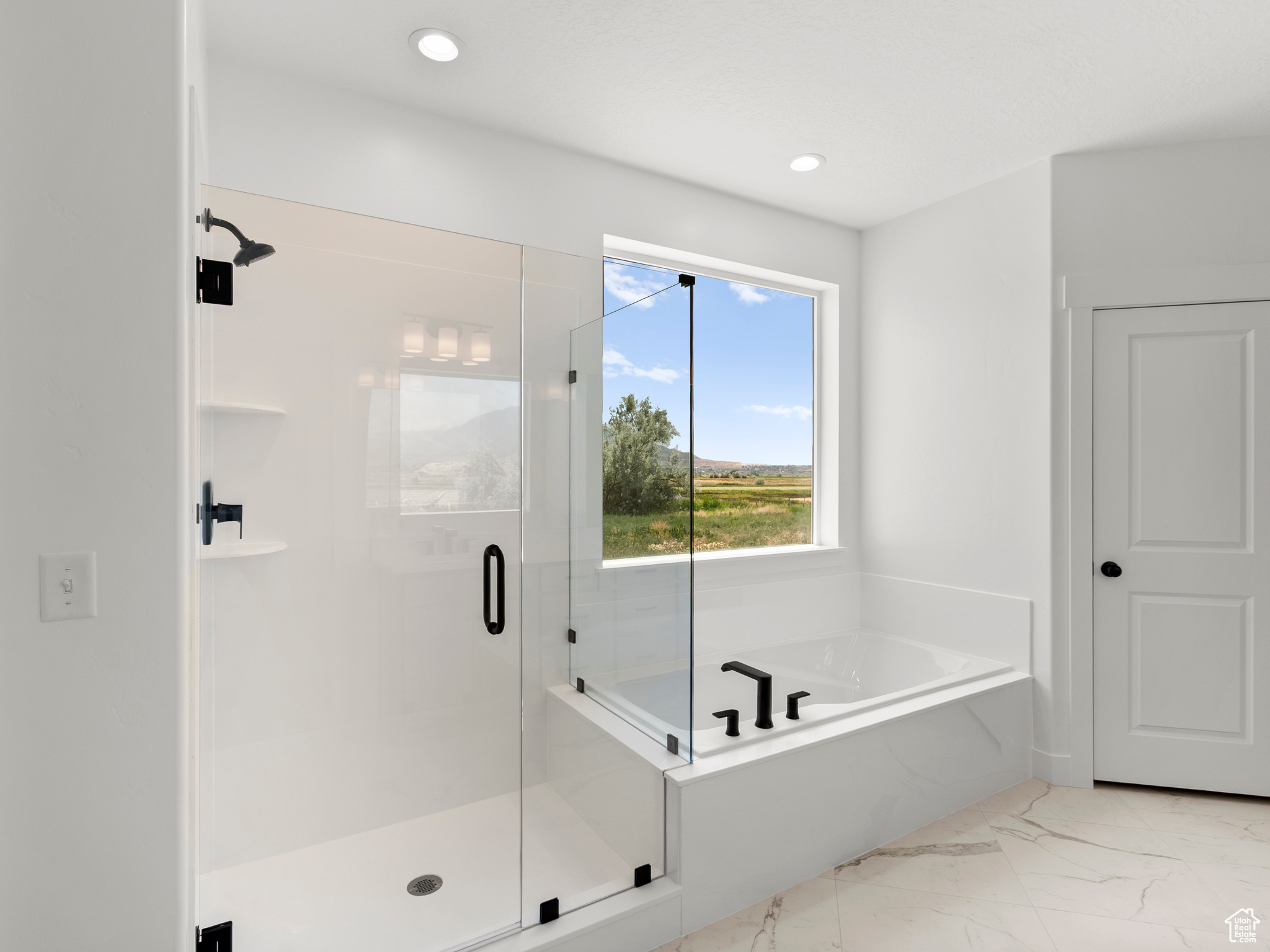 MOONLIGHT VILLAGE - Residential