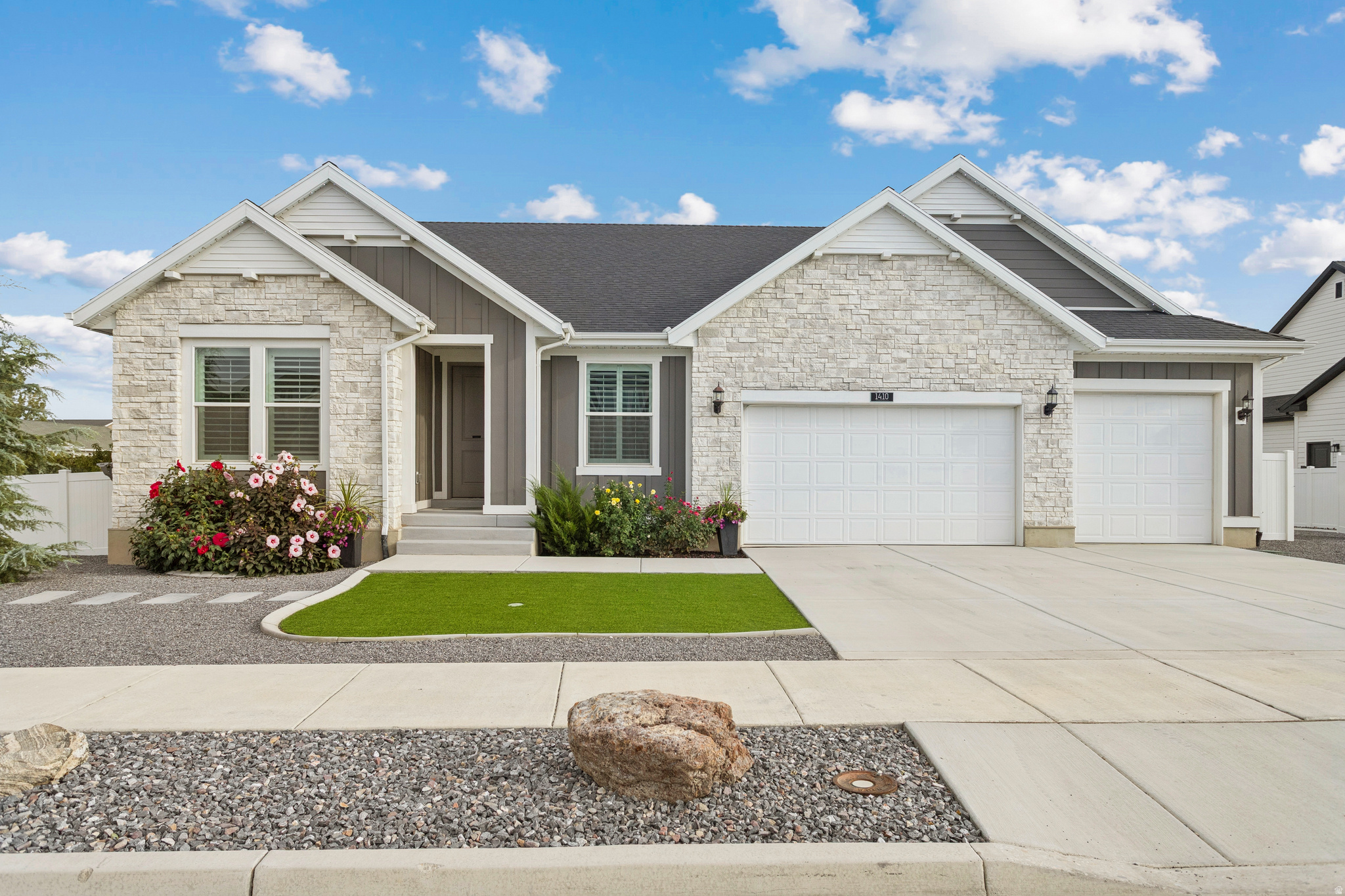 CAMDEN FIELDS - Residential