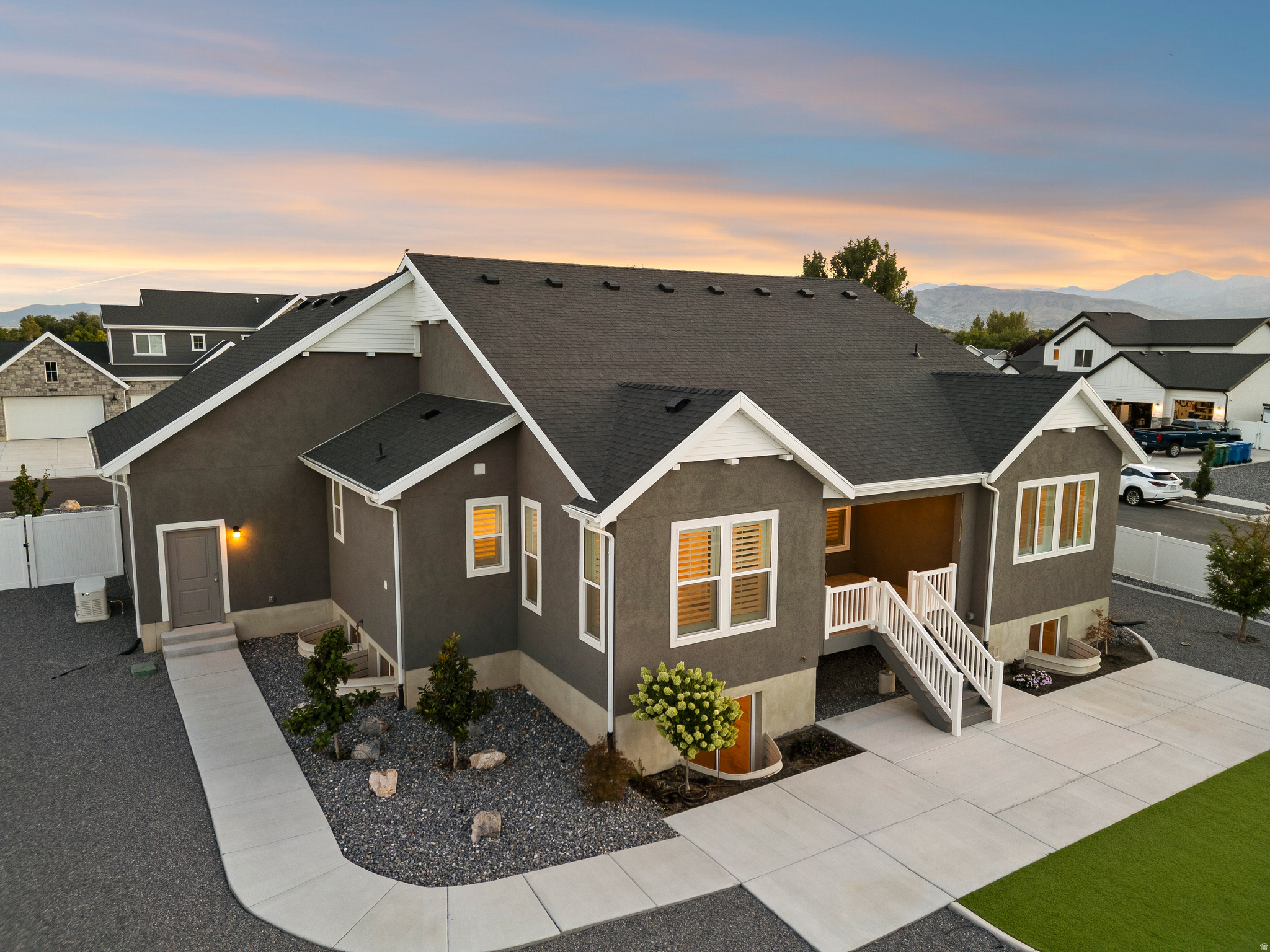 CAMDEN FIELDS - Residential