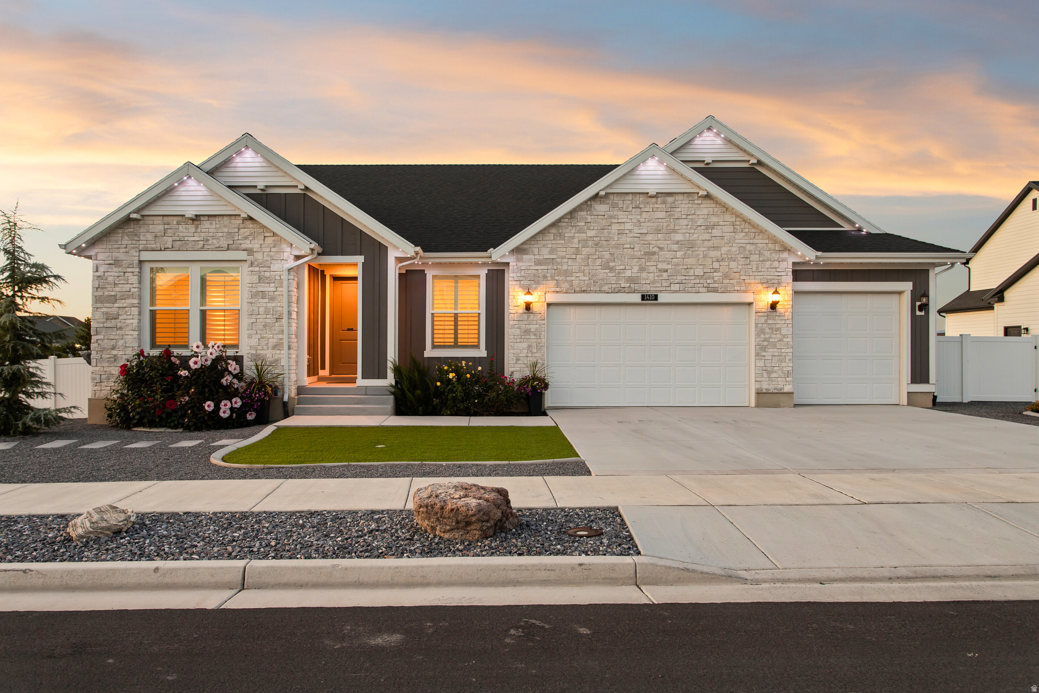 CAMDEN FIELDS - Residential