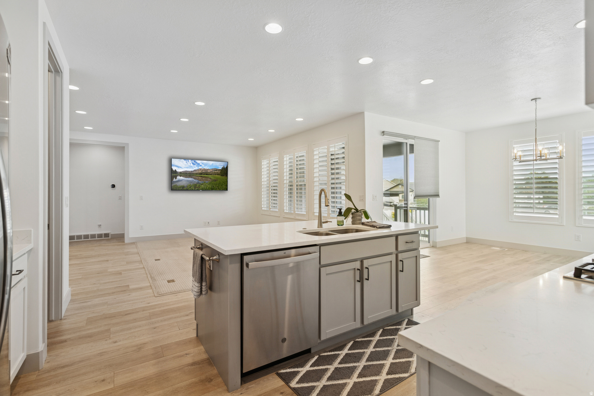 CAMDEN FIELDS - Residential