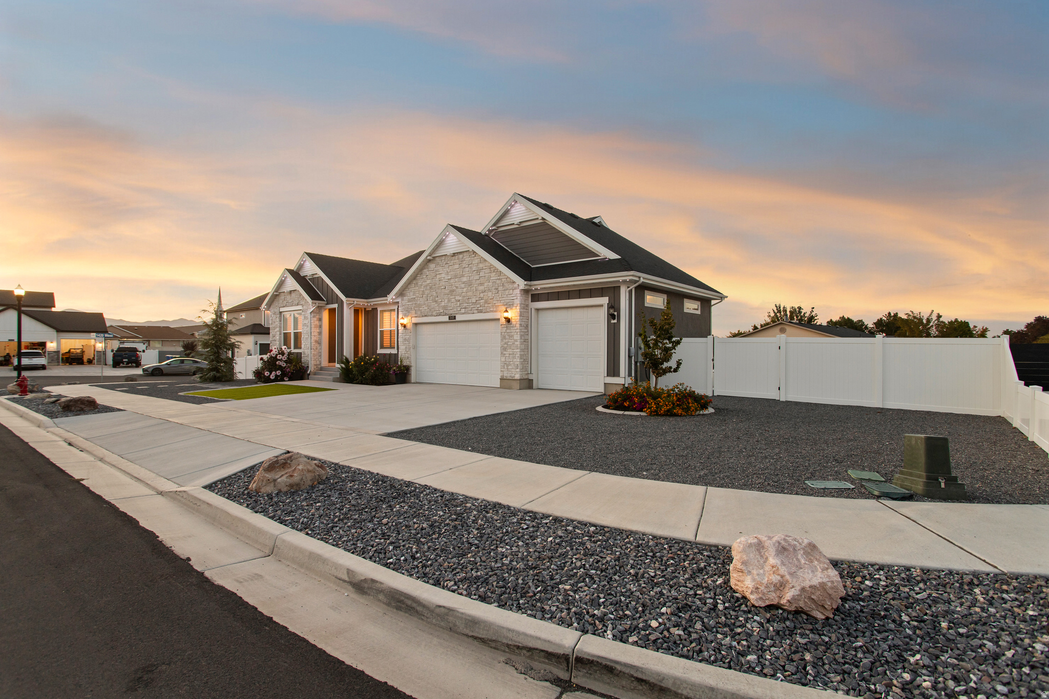 CAMDEN FIELDS - Residential