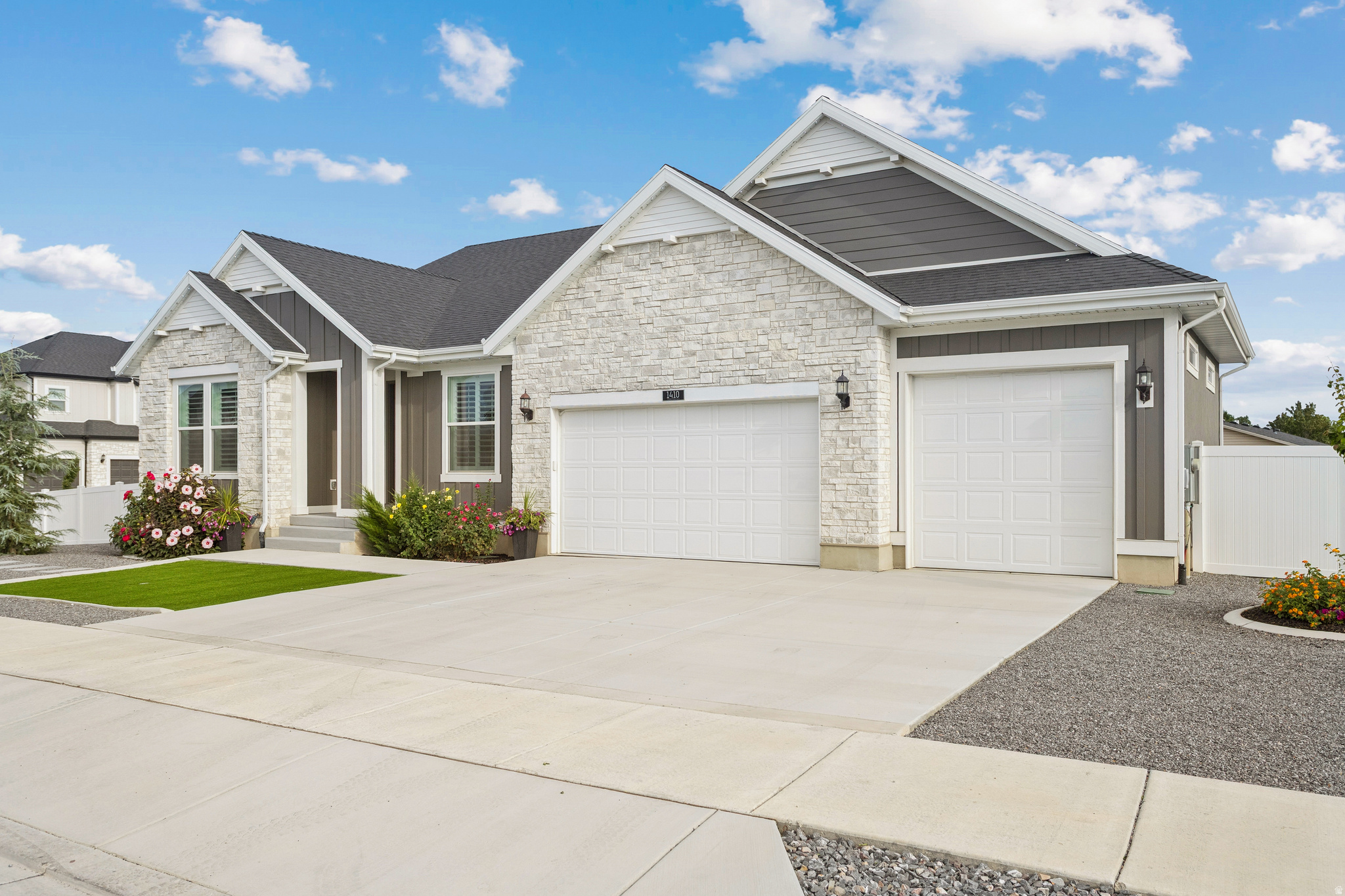 CAMDEN FIELDS - Residential