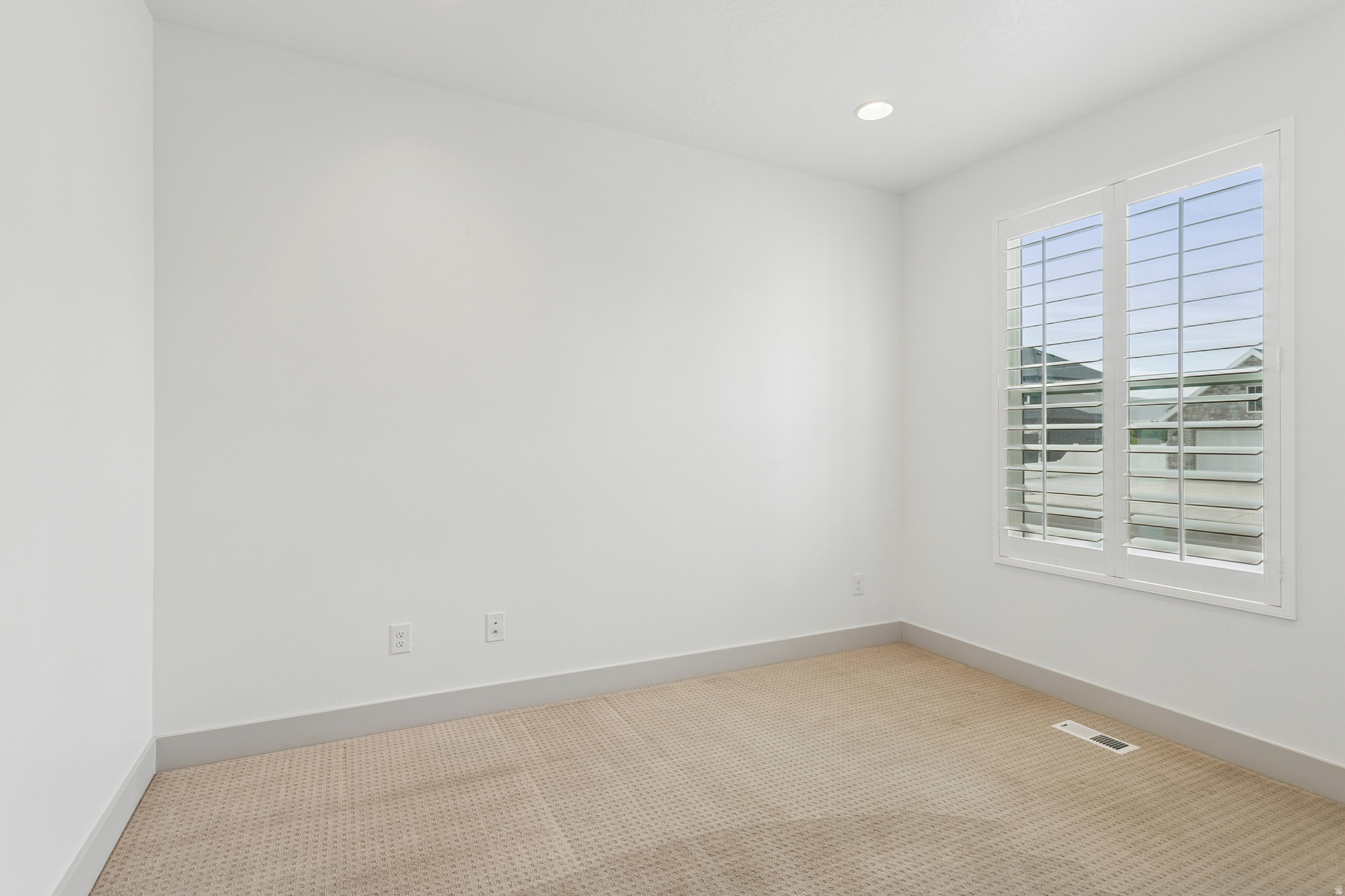 CAMDEN FIELDS - Residential