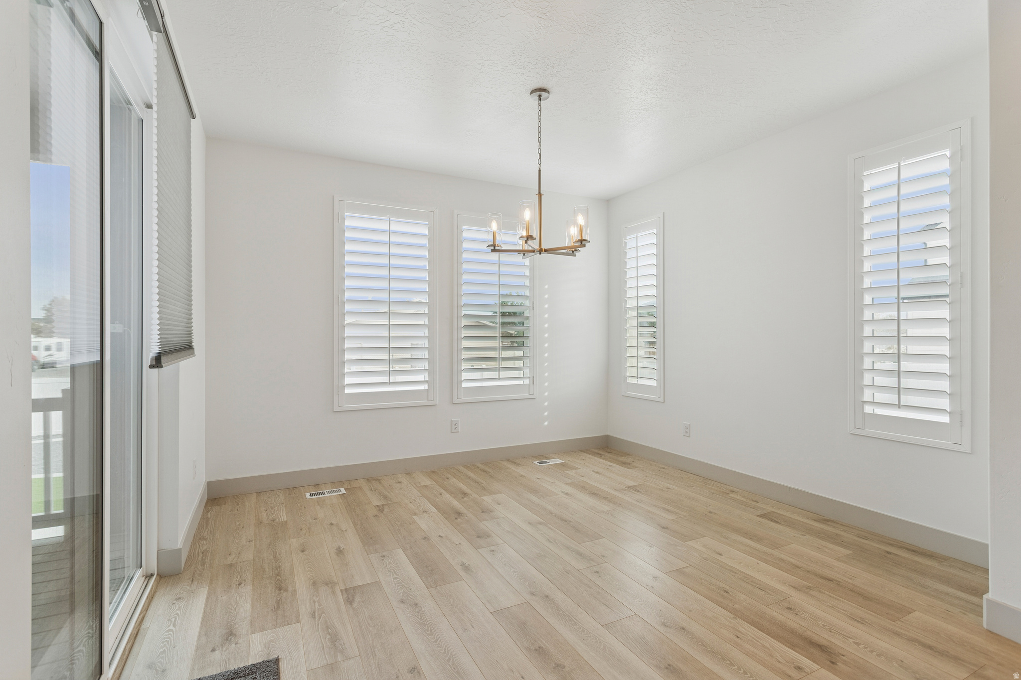 CAMDEN FIELDS - Residential