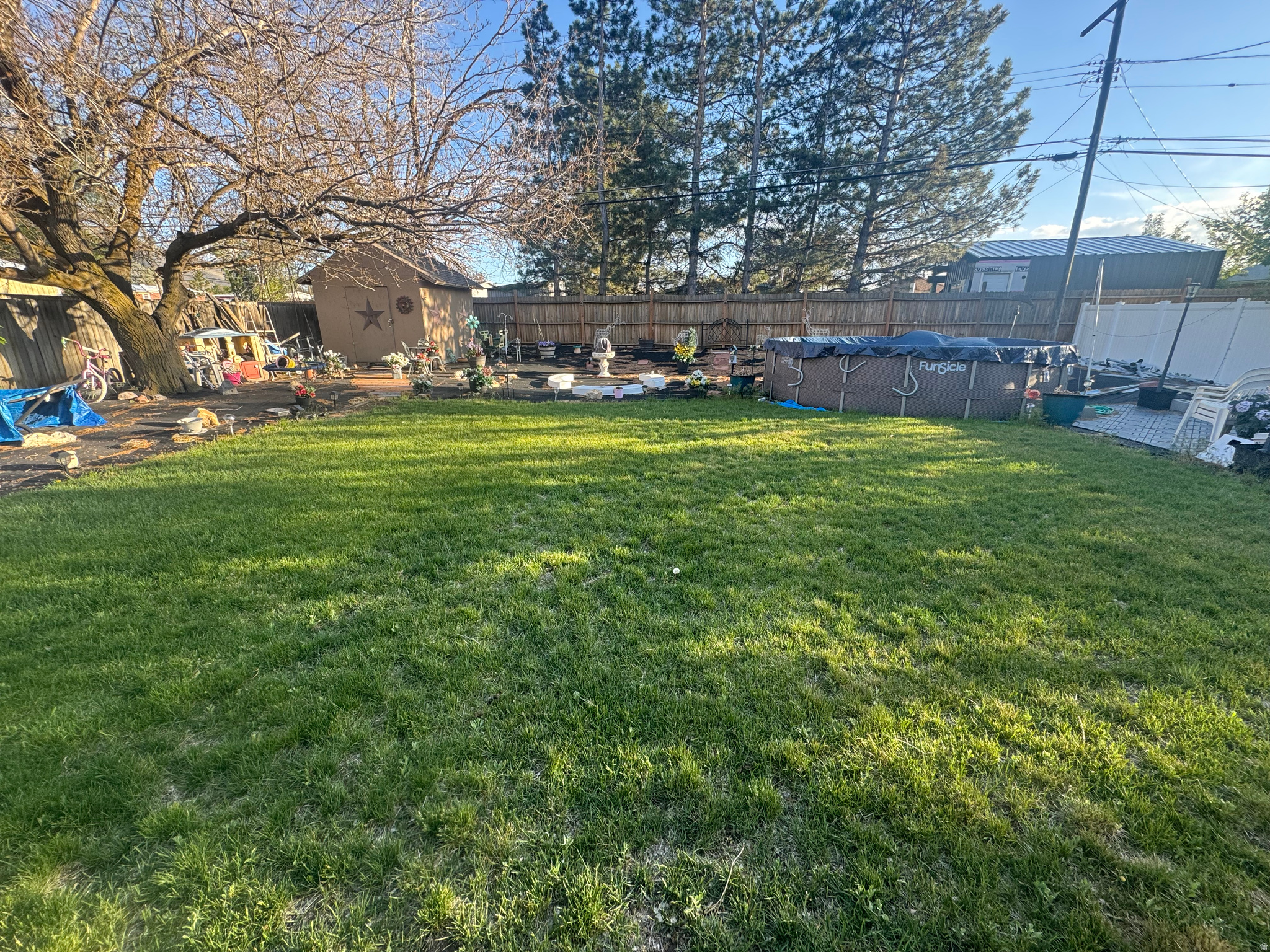 WHITE CITY - Residential