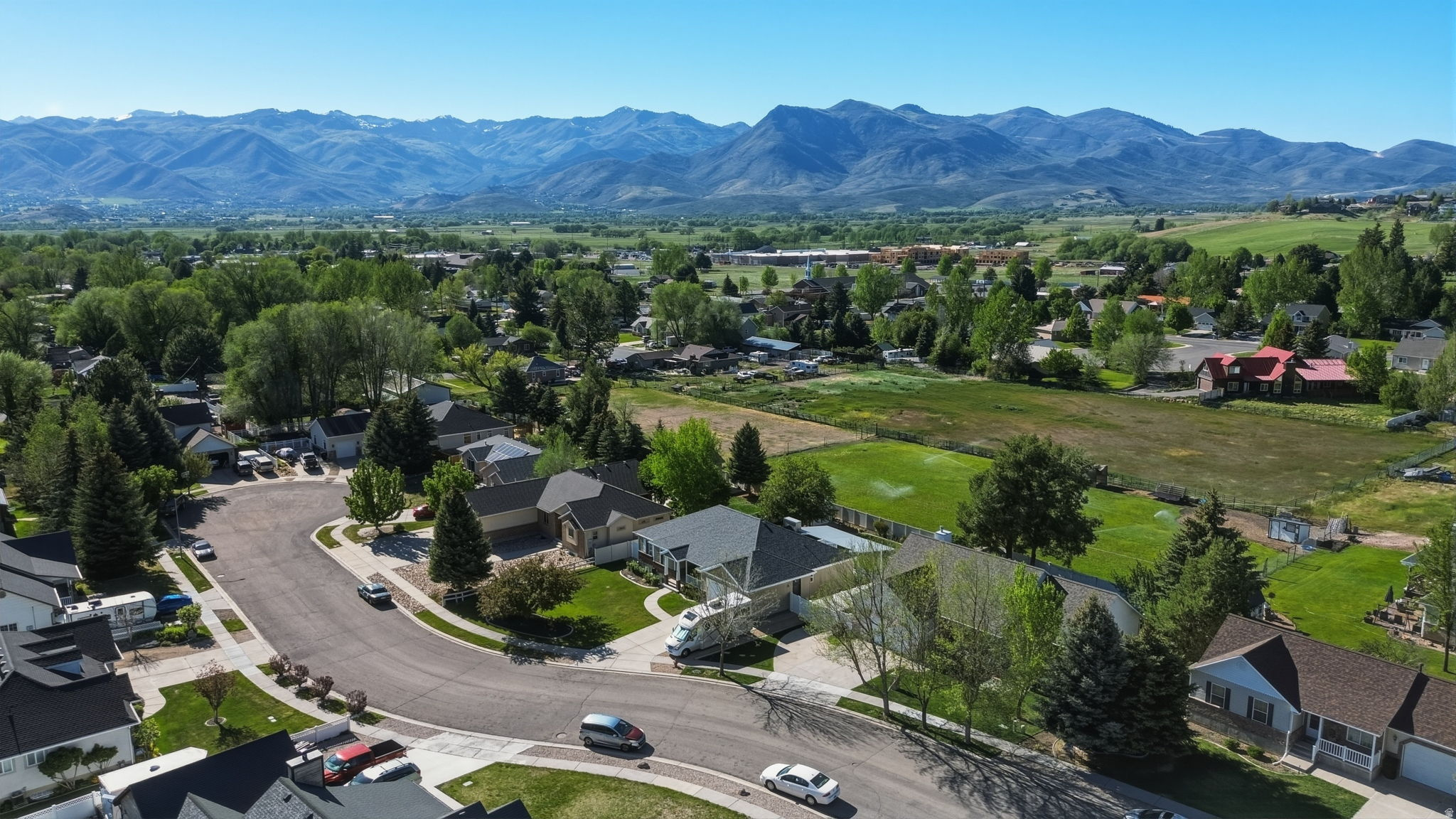 PINE MEADOWS - Residential