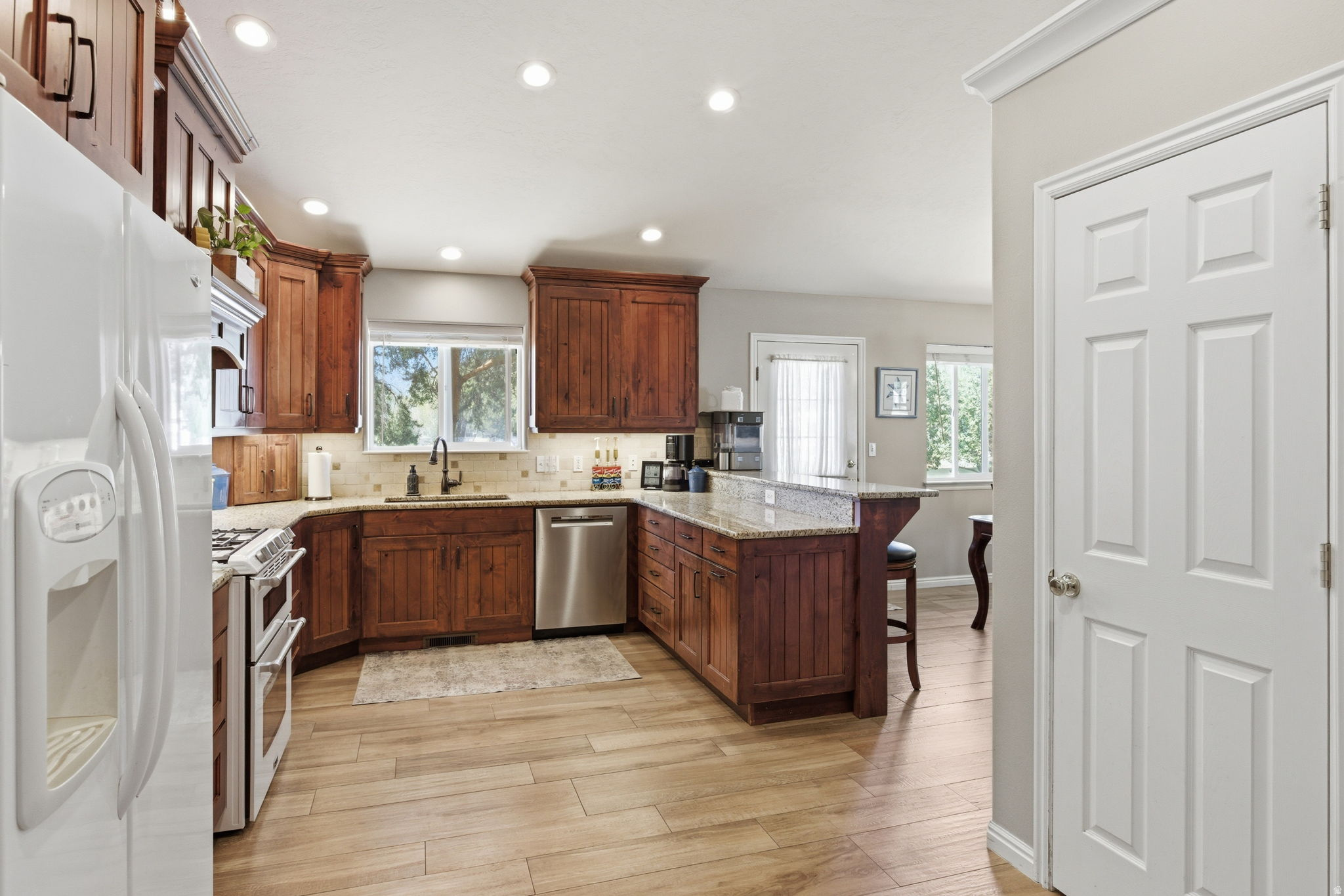 PINE MEADOWS - Residential